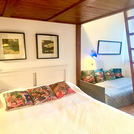 Cozy Arty Flat At Downtown Apartmán *
