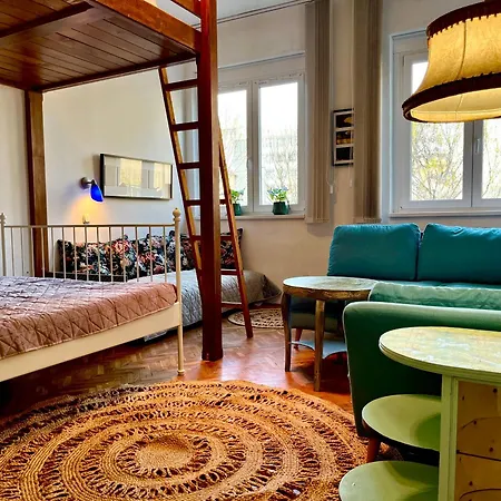 Cozy Arty Flat At Downtown *